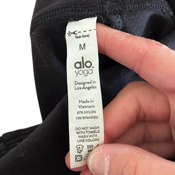 ALO Yoga Black High Waisted Flutter Flare Leggings Yoga Pants Sz M - Picture 3 of 6